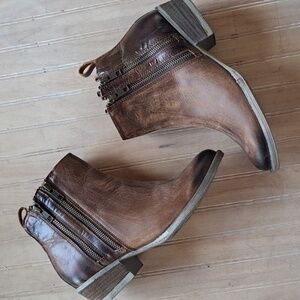 Circle G LD Burnished Brown Double Zipper Bootie Distressed Leather Ankle Boots